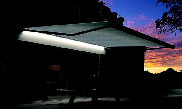 boutique Castorama Store De Terrasse Motorisé Kobe Coffre Gris / Toile S125 Gris 5 X 3,5m, Avec LED 1